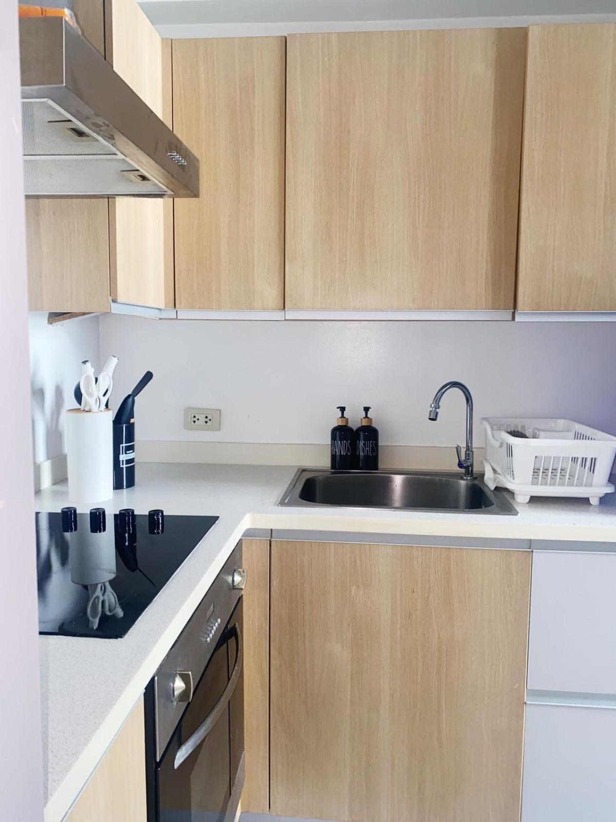 Cozy 2-Bedroom At South Of Market Soma Bgc Near Sm Aura, Market! Market! & Bonifacio High Street Taguig Kültér fotó