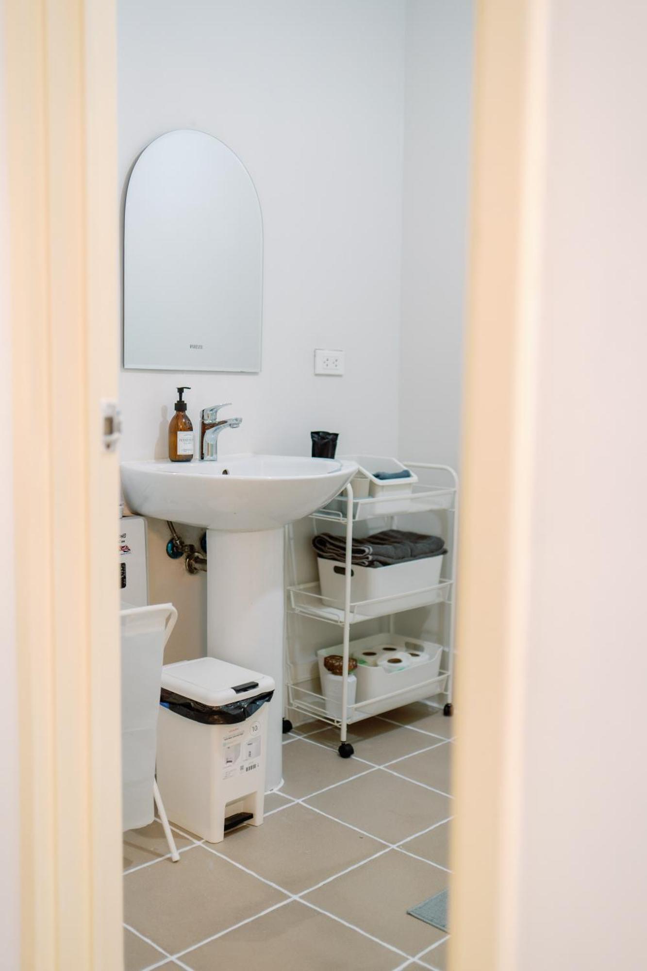 Cozy 2-Bedroom At South Of Market Soma Bgc Near Sm Aura, Market! Market! & Bonifacio High Street Taguig Kültér fotó
