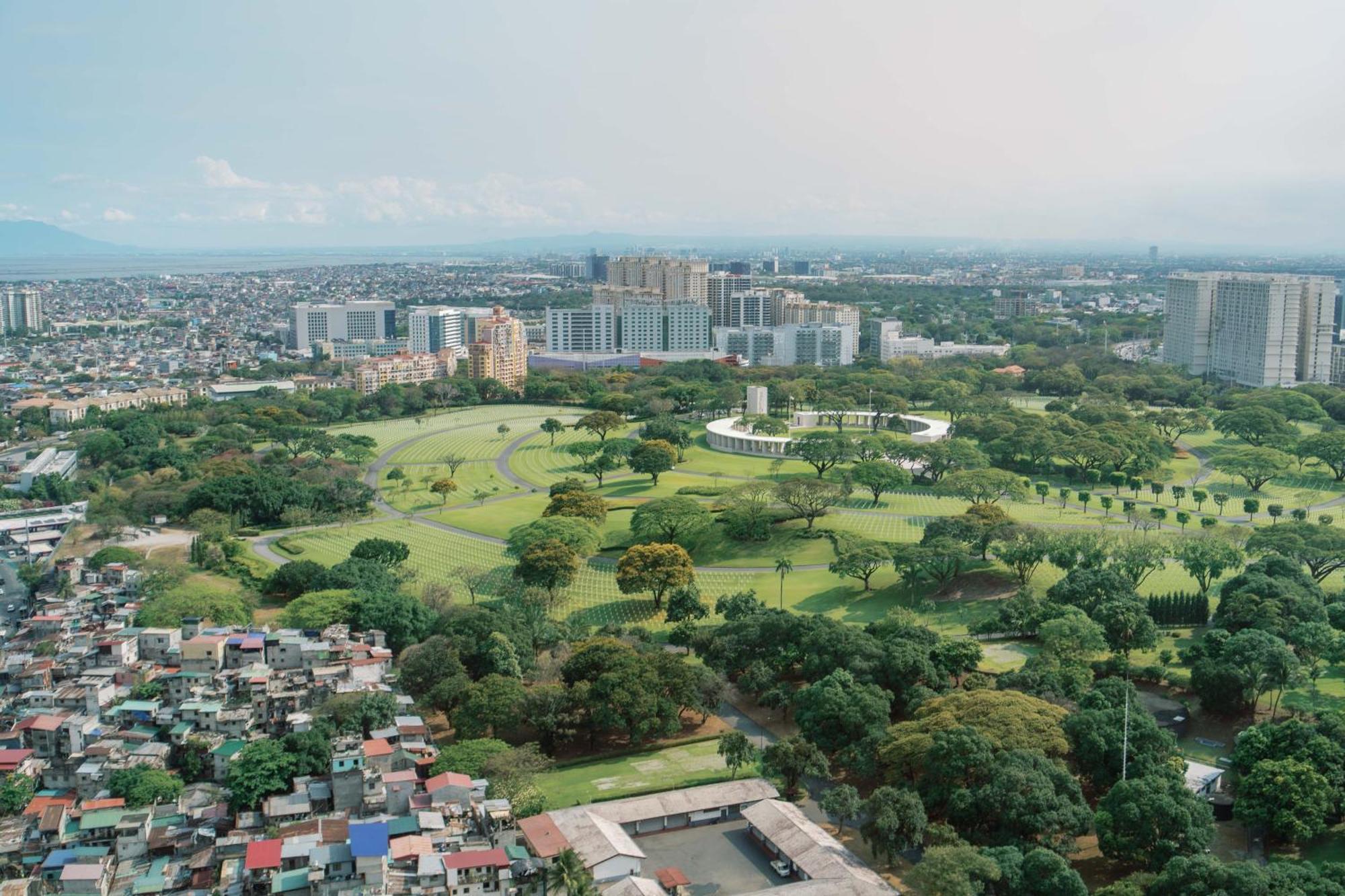 Cozy 2-Bedroom At South Of Market Soma Bgc Near Sm Aura, Market! Market! & Bonifacio High Street Taguig Kültér fotó