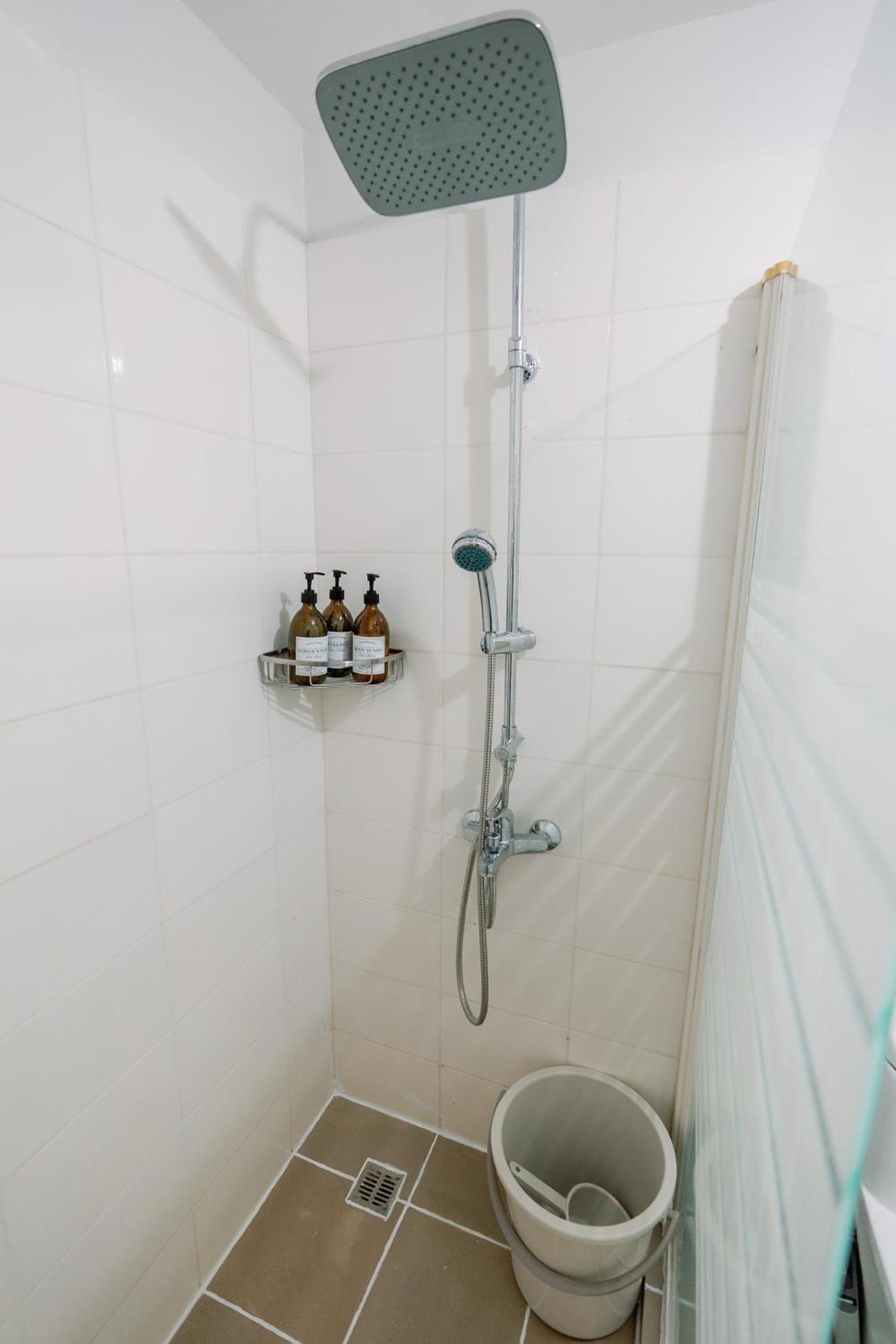 Cozy 2-Bedroom At South Of Market Soma Bgc Near Sm Aura, Market! Market! & Bonifacio High Street Taguig Kültér fotó