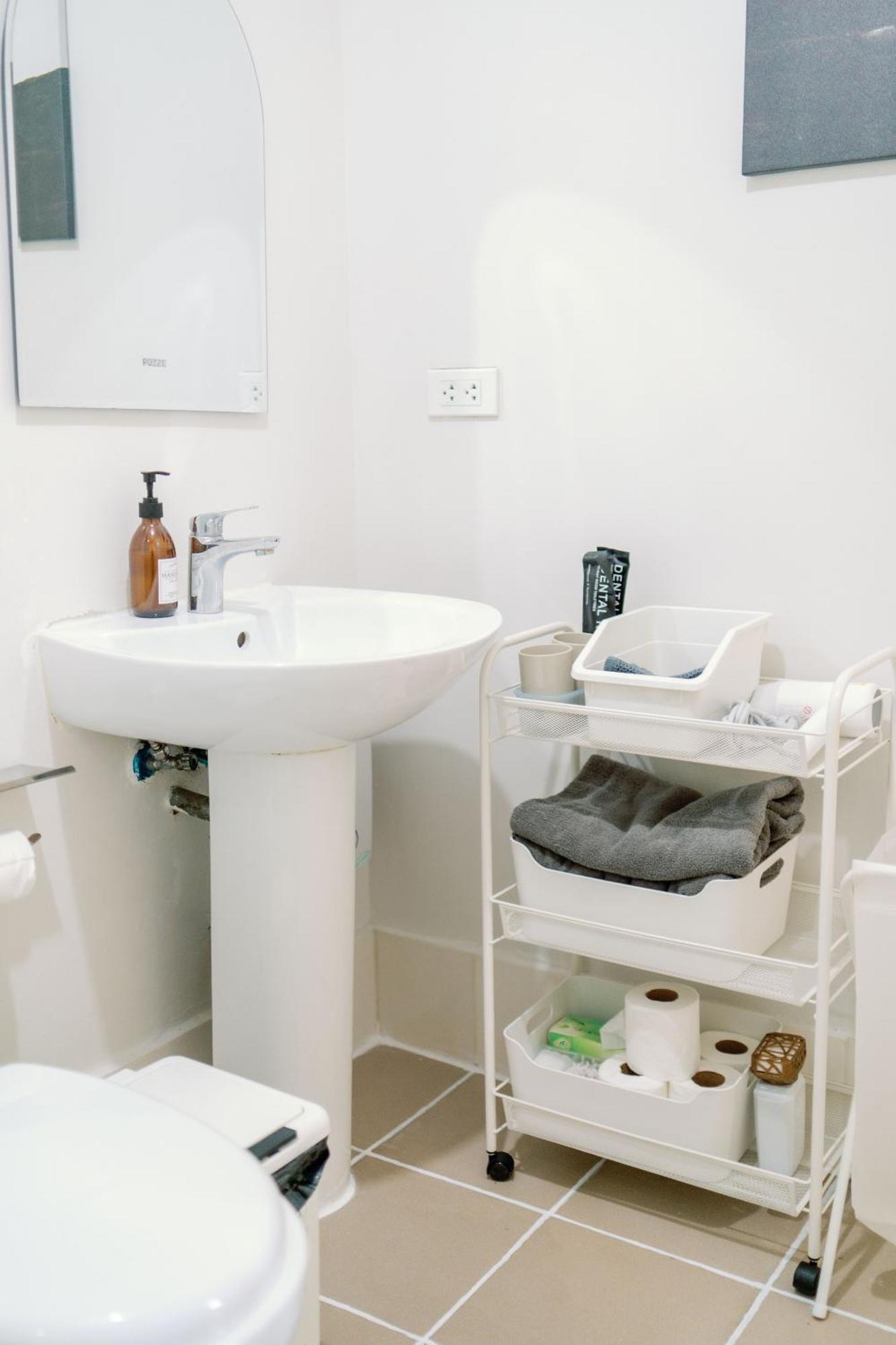 Cozy 2-Bedroom At South Of Market Soma Bgc Near Sm Aura, Market! Market! & Bonifacio High Street Taguig Kültér fotó